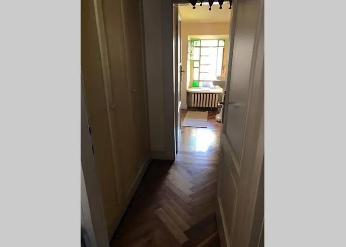 City Center Milanese Cosy Retreat